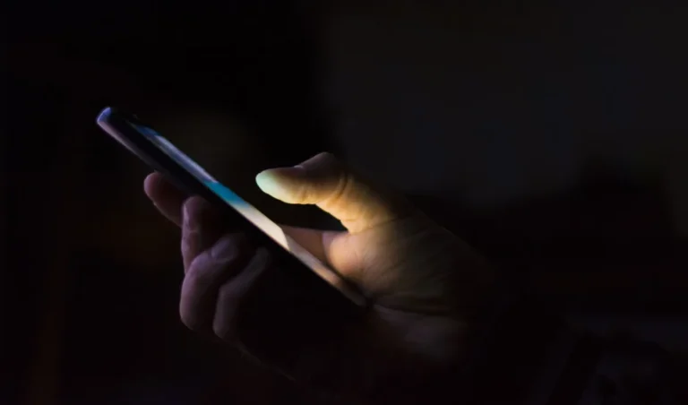 The Dynamic Landscape of Consumer Technology and Smartphones in India
