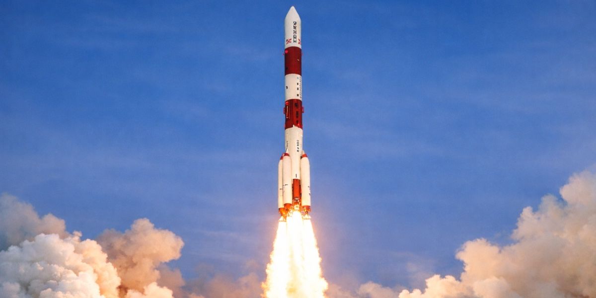 isro launches pslv c62 rocket lifting off successfully during a major space mission