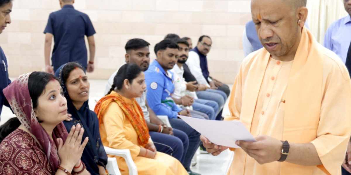 Yogi Adityanath Highlights Janata Darshan as Platform to Address Public Grievances in Uttar Pradesh